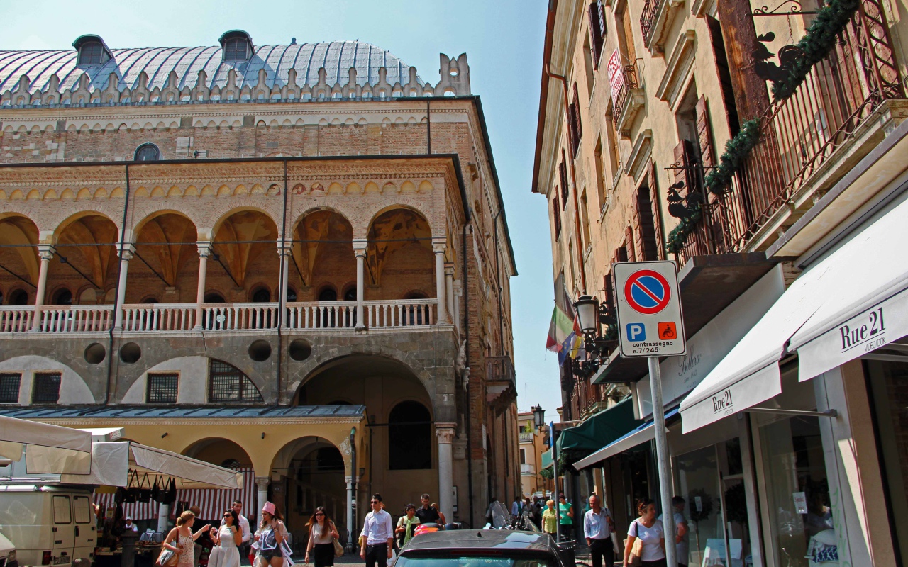 Старинные улочки в Падуе, Италия