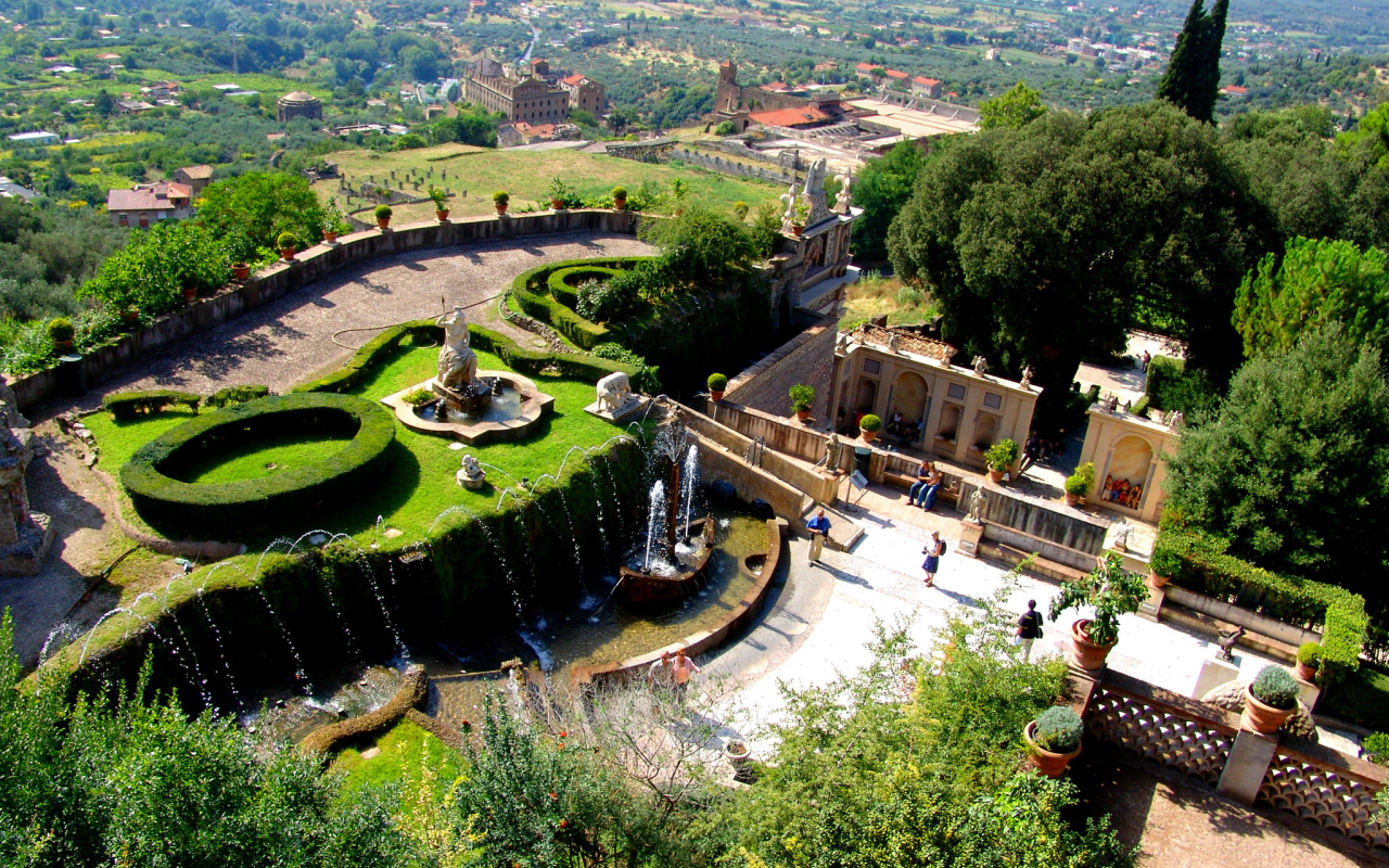 Панорама города в Тиволи, Италия