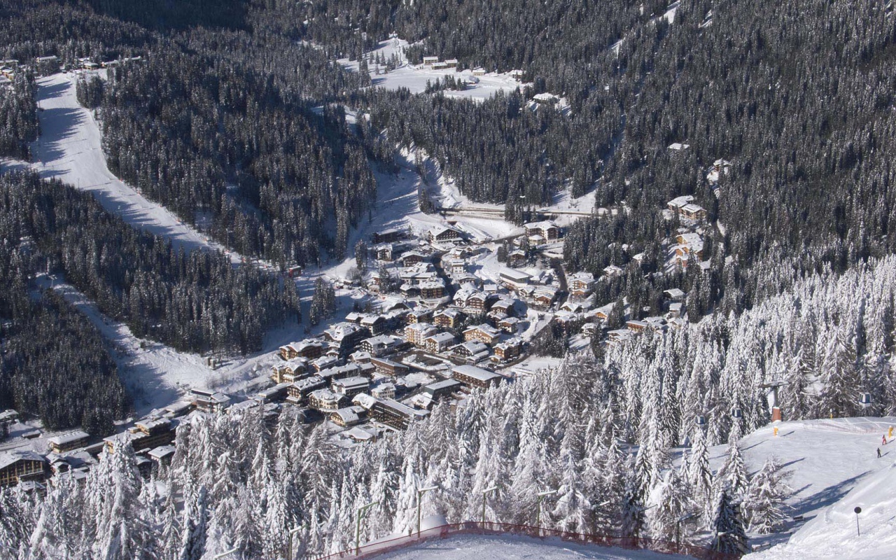 Горнолыжный курорт Мадонна ди Кампильо, Италия