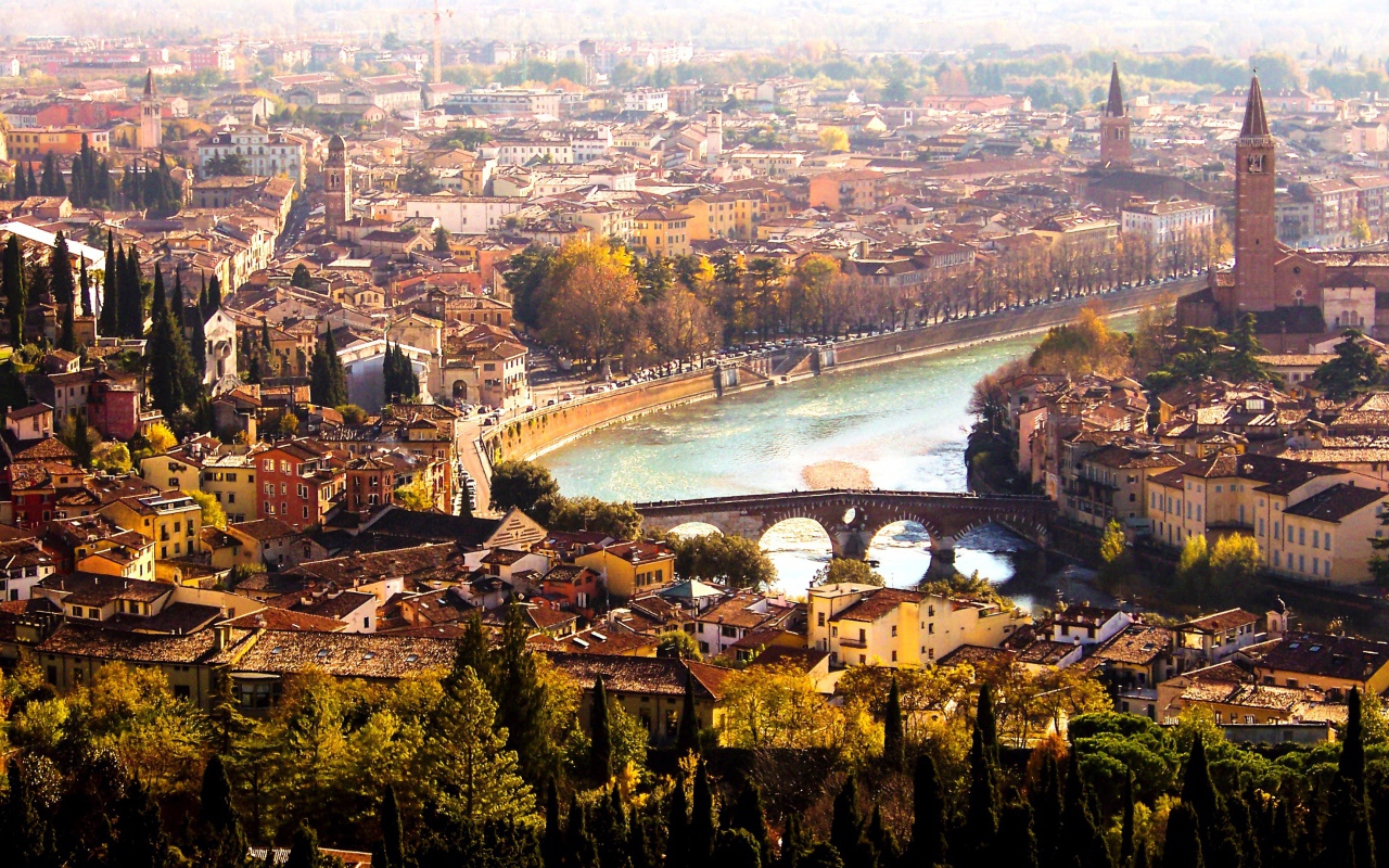 Сияние солнца в Вероне, Италия