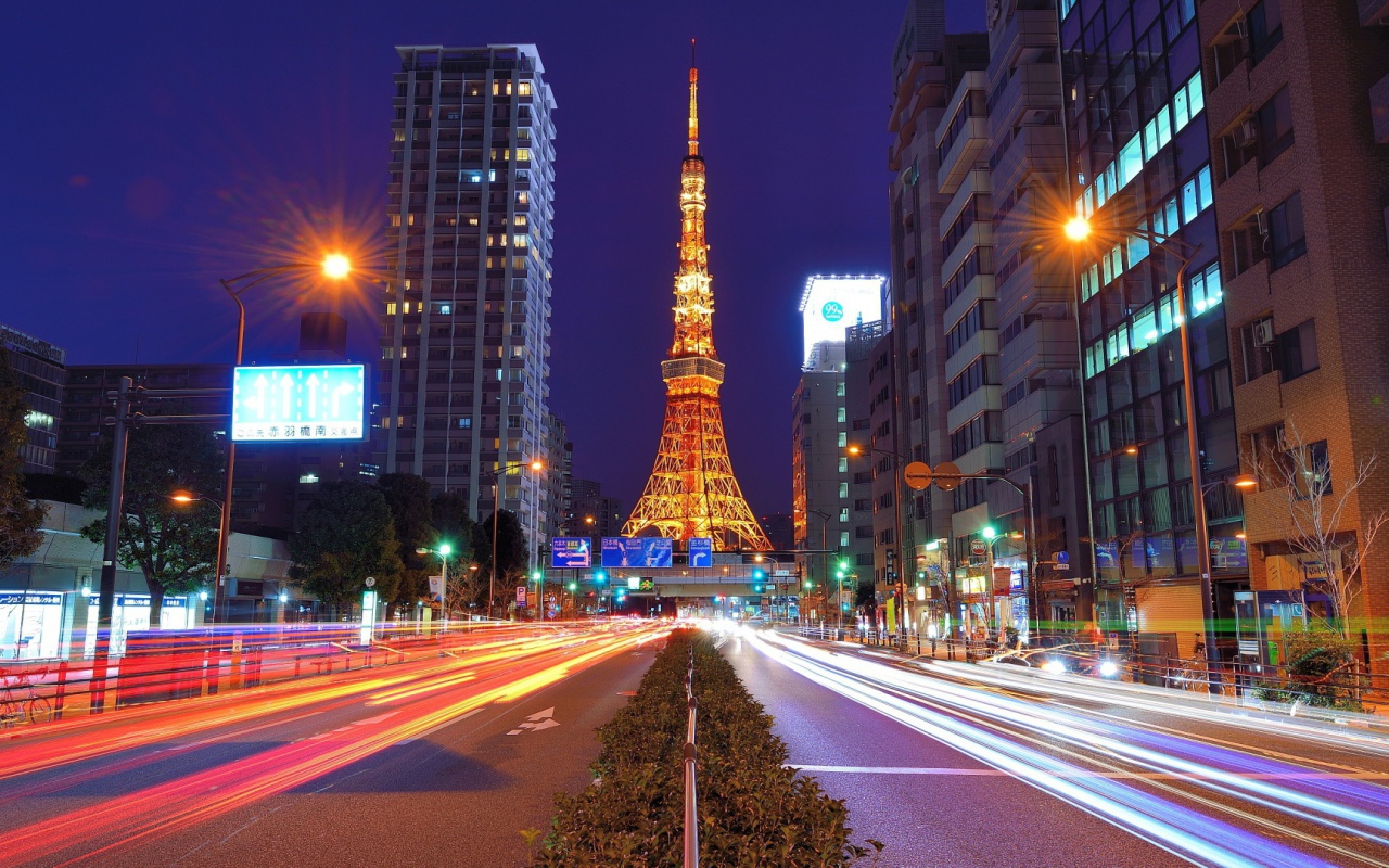Башня в Токио