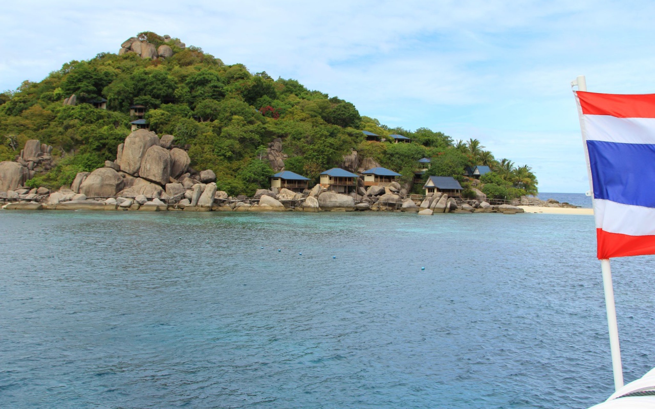 Дома на камнях на острове Тао, Таиланд