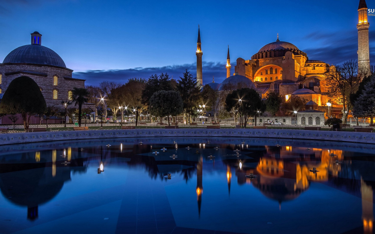 Вечерние фонари в Стамбуле