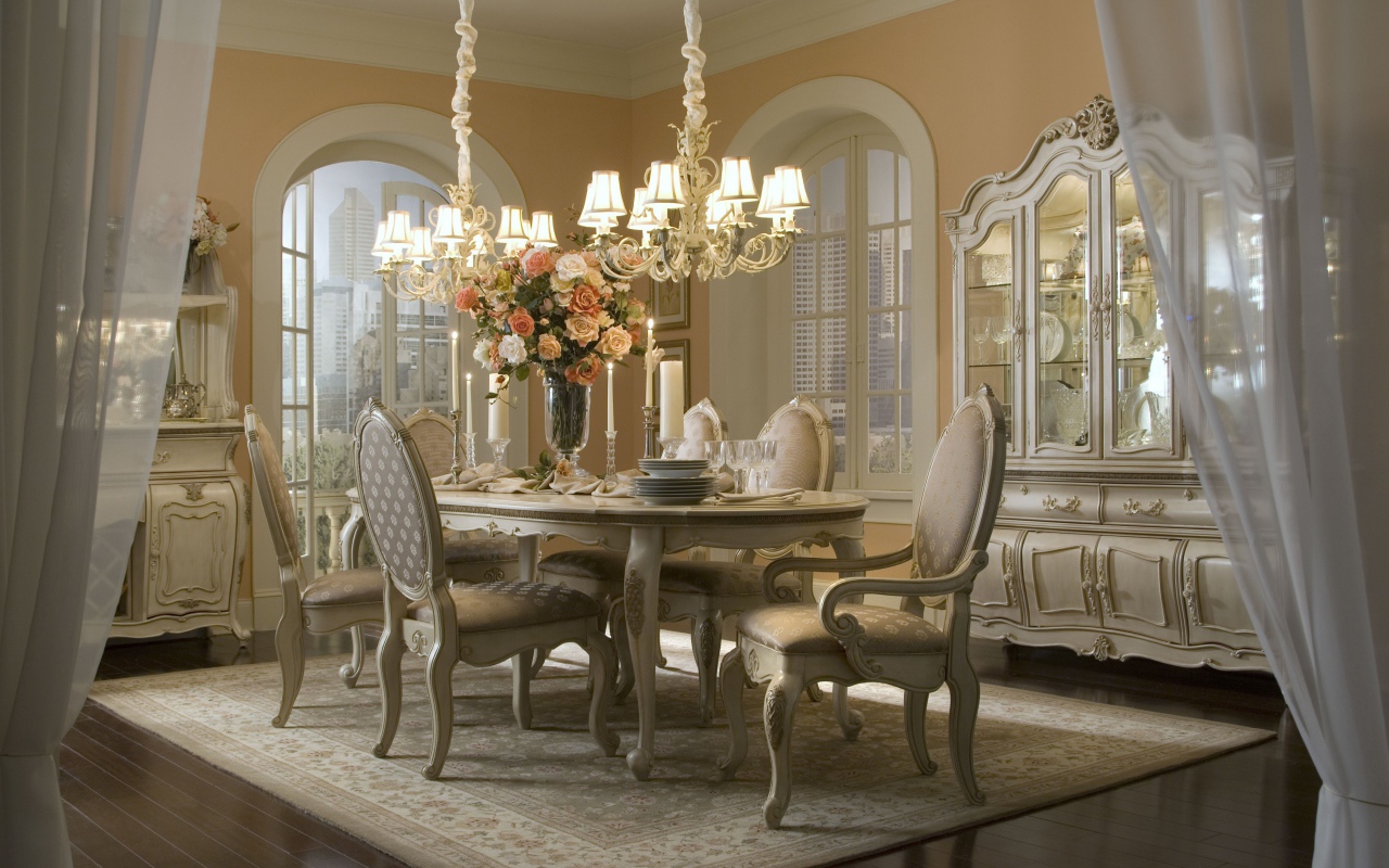 Столовая в старинном дизайне