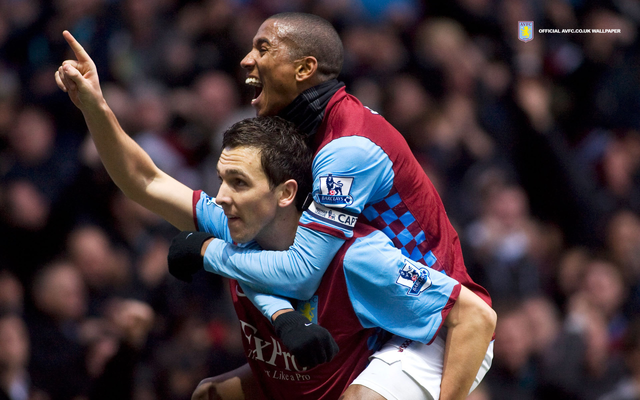 Известный Астон Вилла