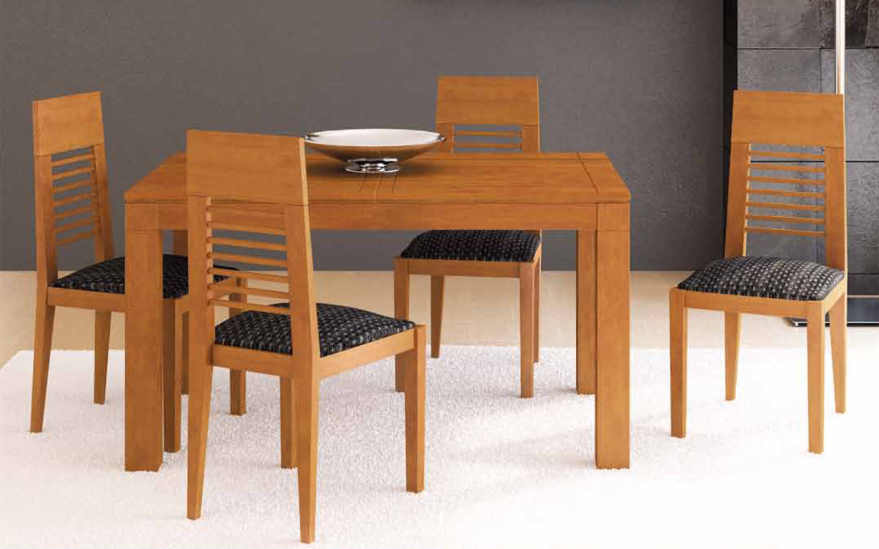 Светлая деревянная мебель в столовой