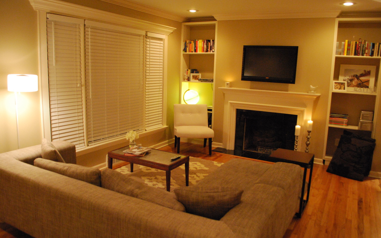 Гостиная и камин