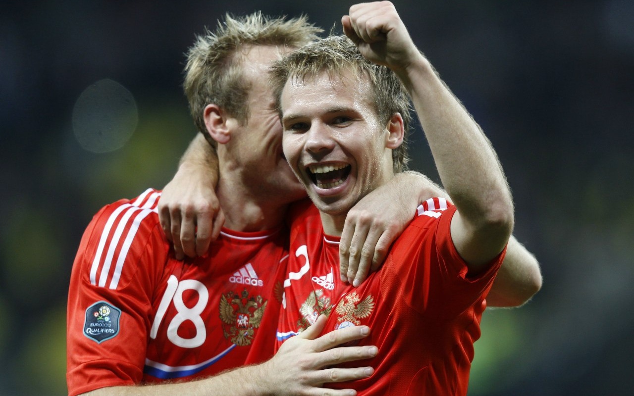 Защитник Локомотива Роман Шишкин в форме сборной РФ