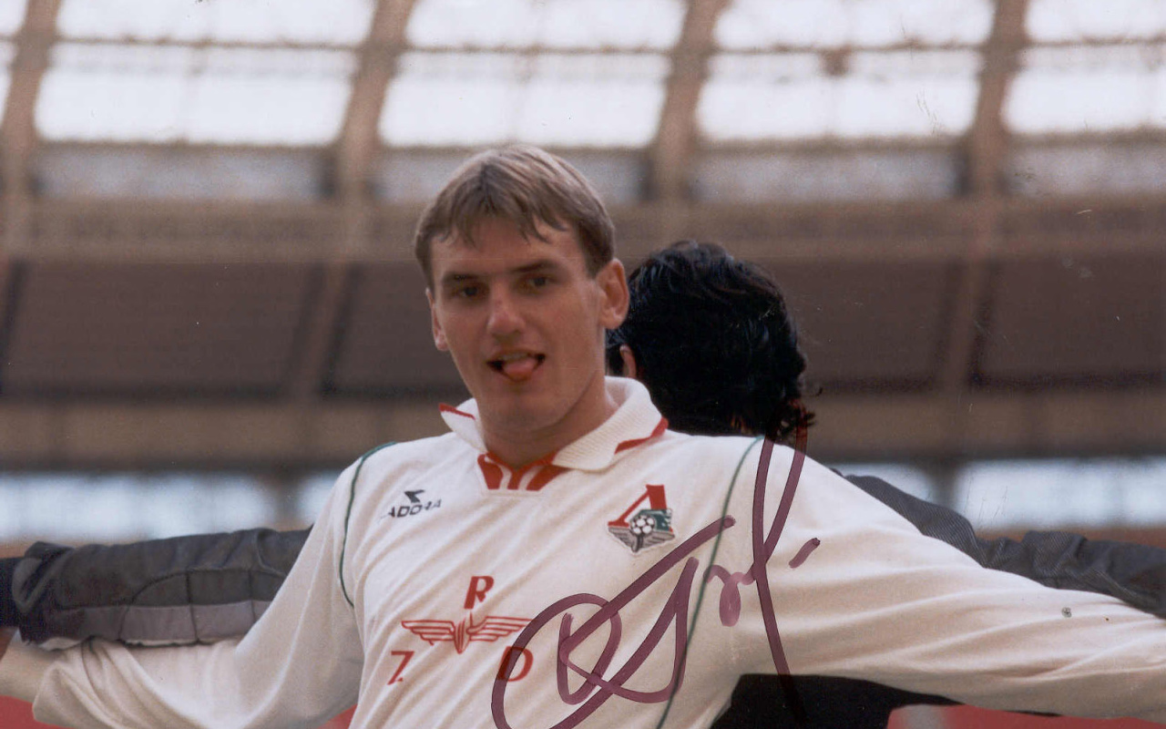 Игрок Локомотива Дмитрий Булыкин