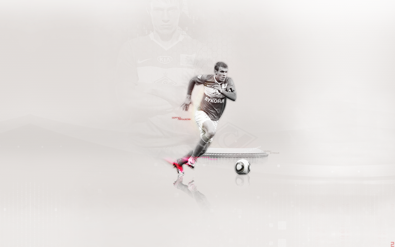 Сергей Паршивлюк капитан Спартака атакует соперника