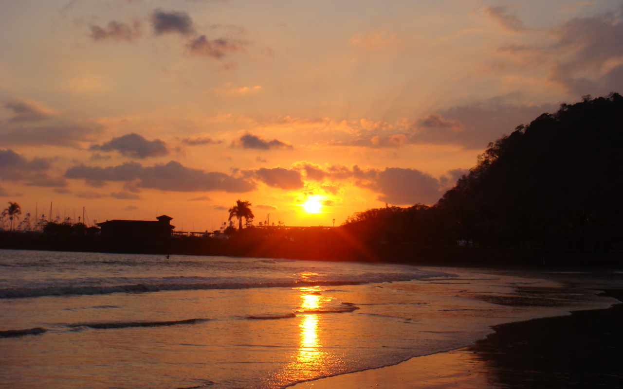 Закат на Коста-Рика