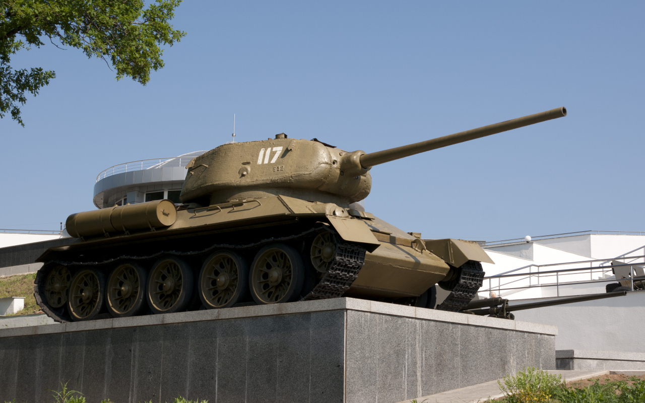 Танковые памятники Днепропетровск