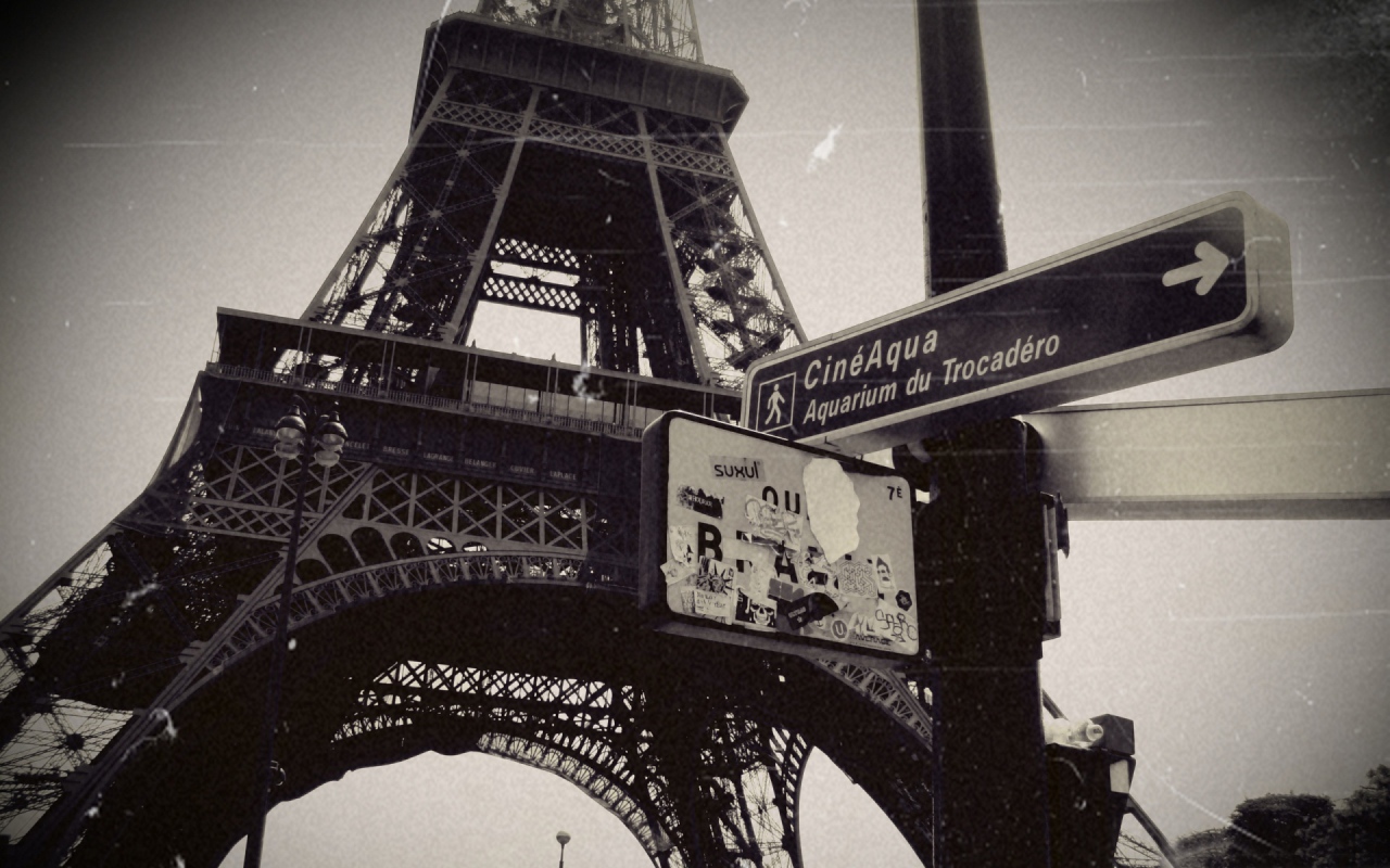 Vintage photo of the Eiffel tower