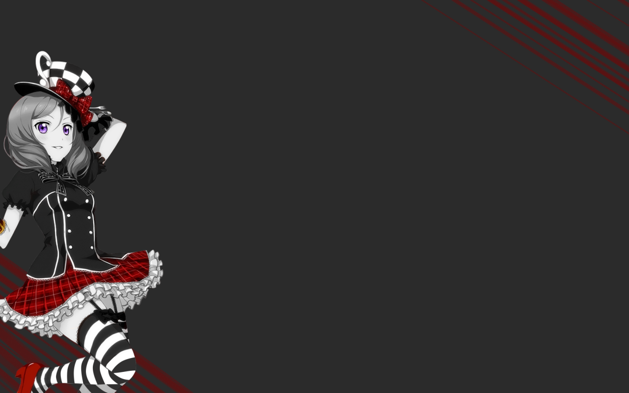 Аниме девушка в клетчатом цилиндре