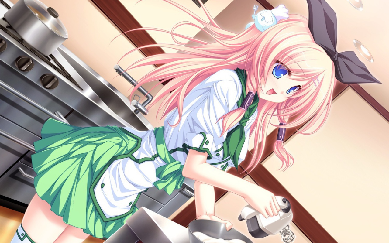 Девушка аниме с миксером на кухне