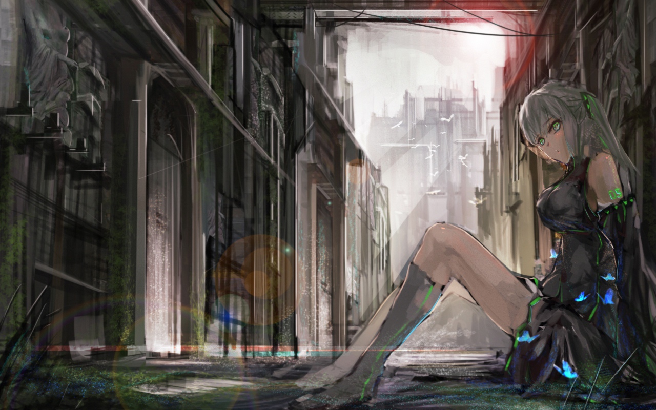 Зеленоглазый Вокалоид сидит у стены на улице