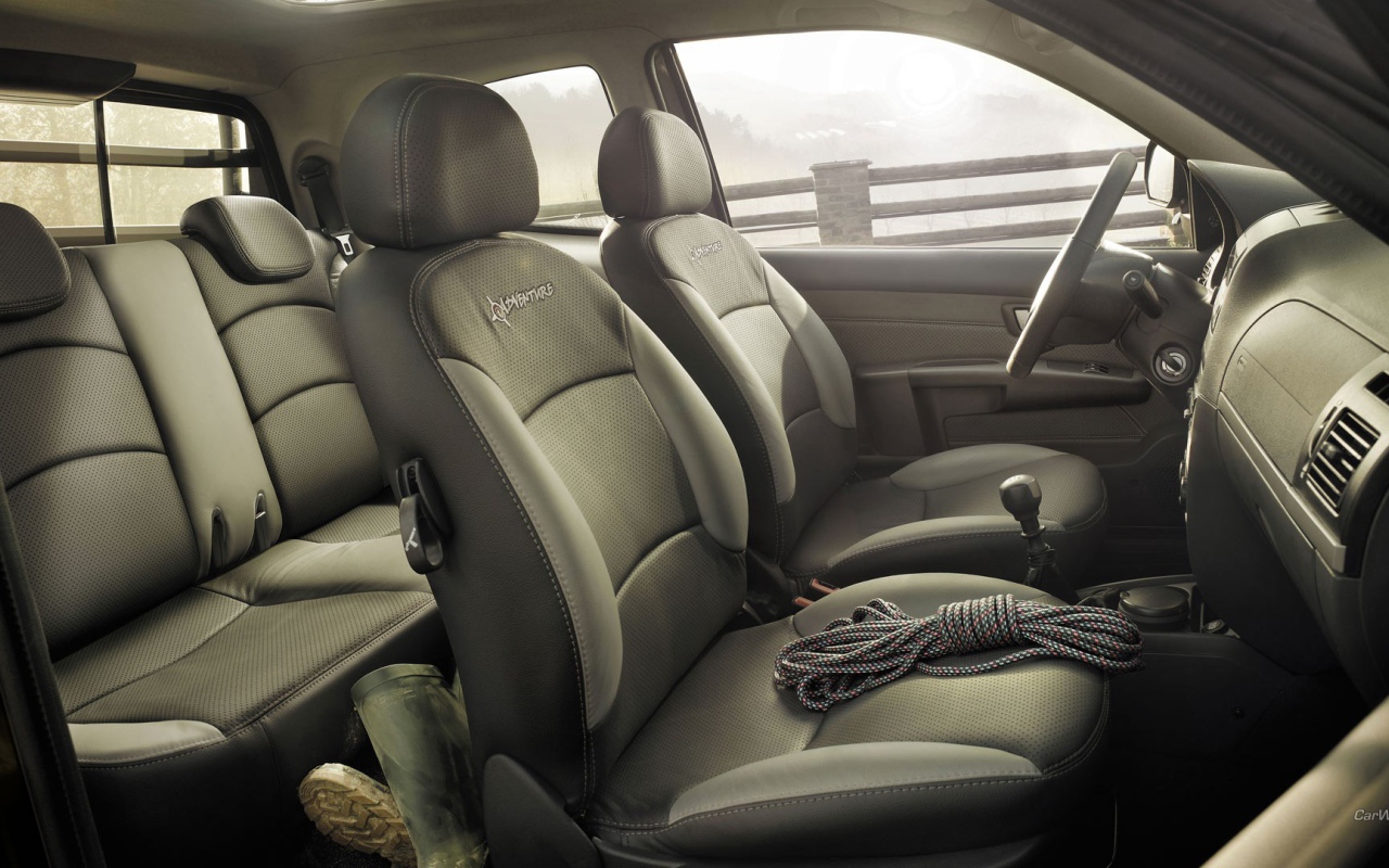 Салон автомобиля Fiat Strada