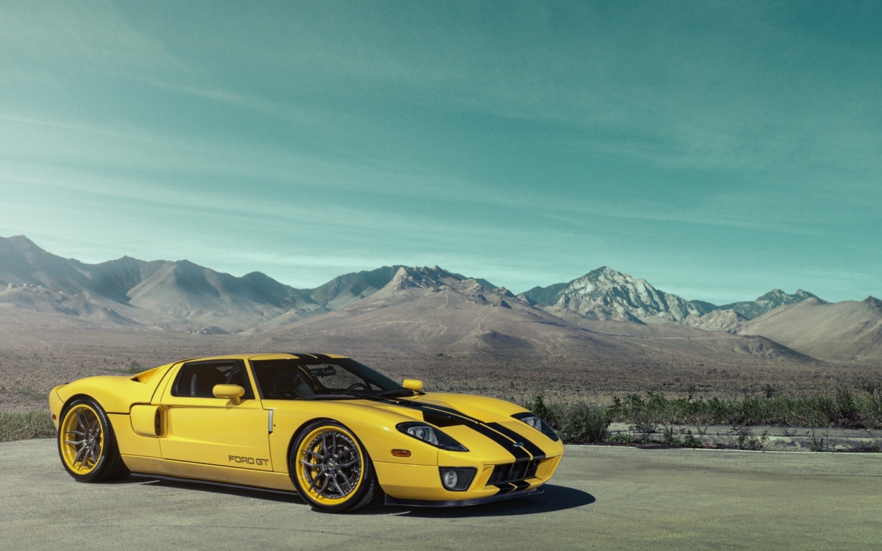 Желтый Форд в пустыне