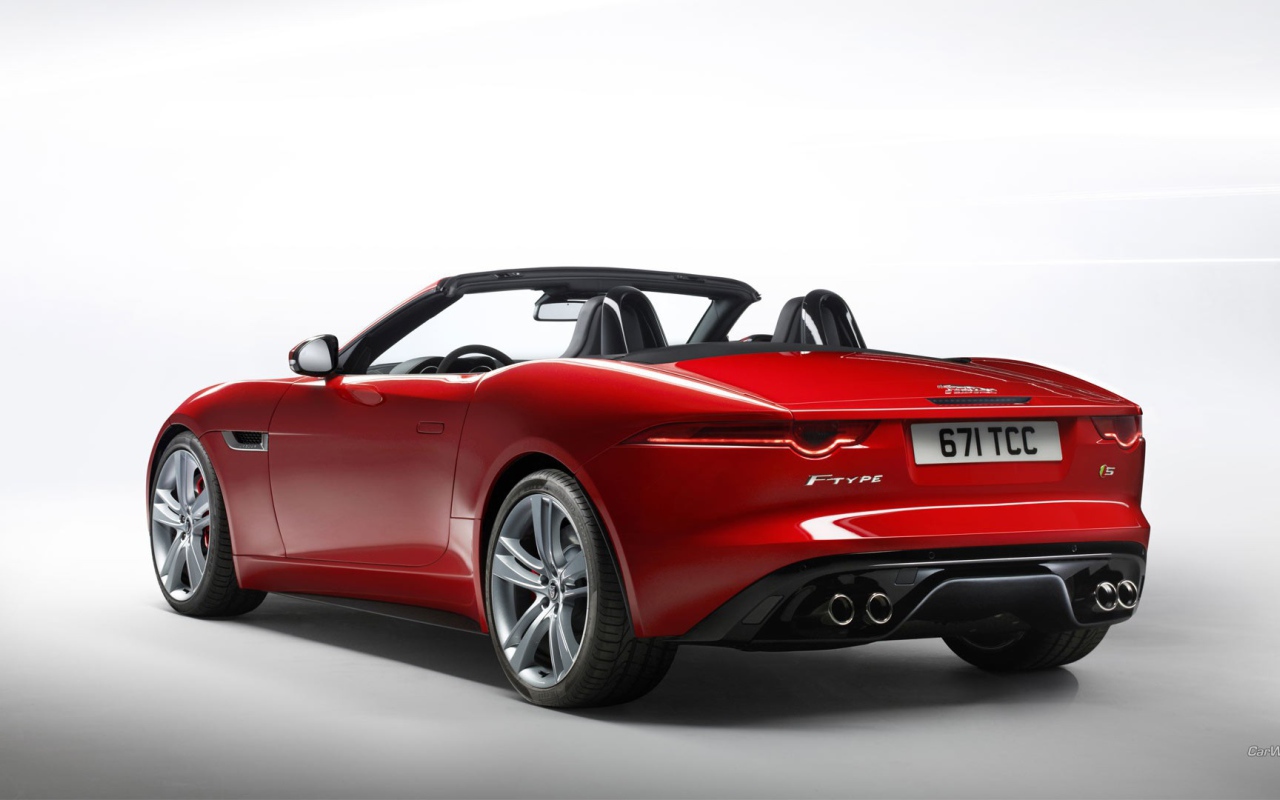 Красный кабриолет Jaguar F-Type