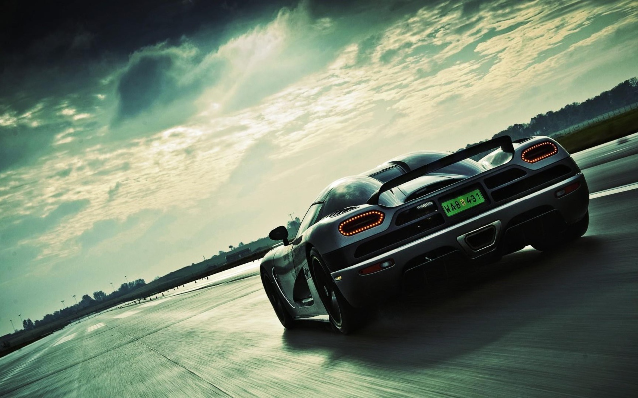 Супер кар Koenigsegg CCX