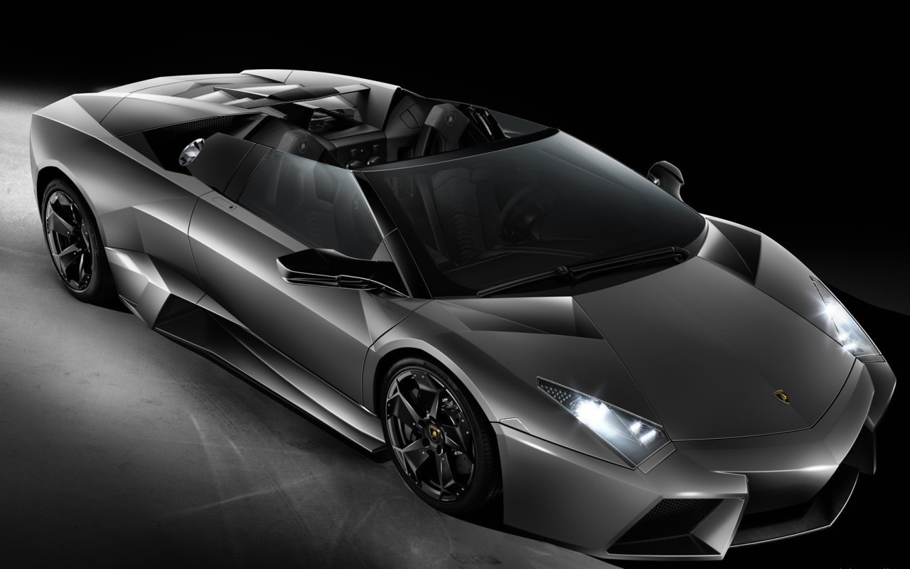 Черный Lamborghini Reventon кабриолет