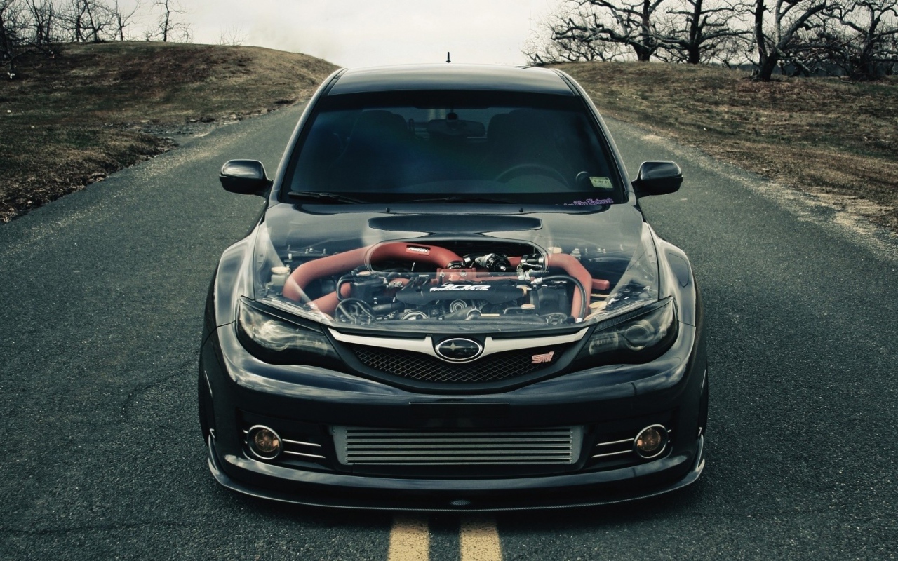 Субару с прозрачным капотом