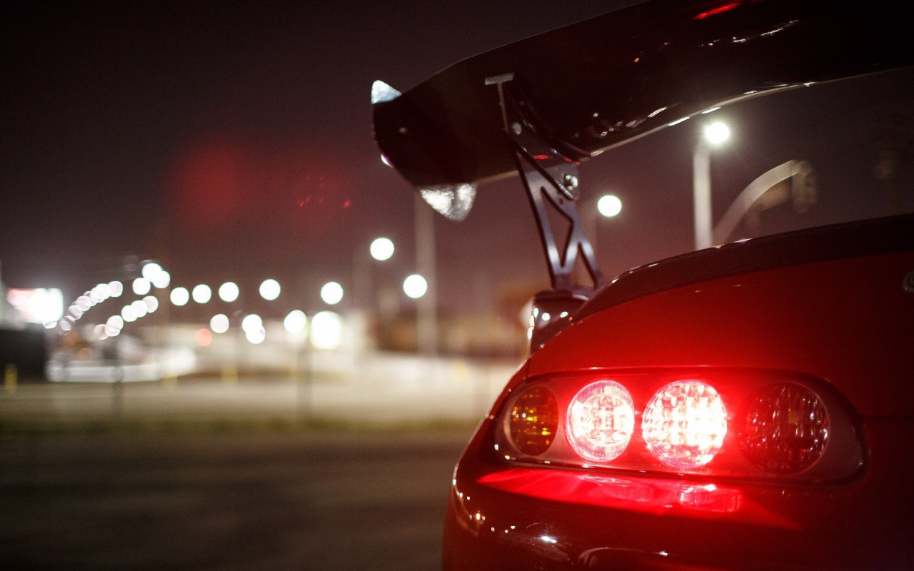 Стоп сигнал красной Toyota Supra