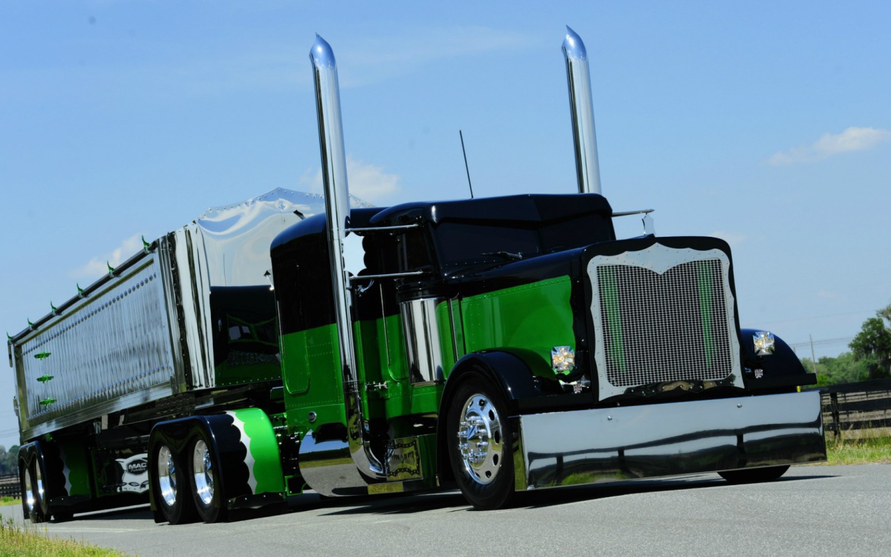 Американский грузовик  Peterbilt 379 EXHD