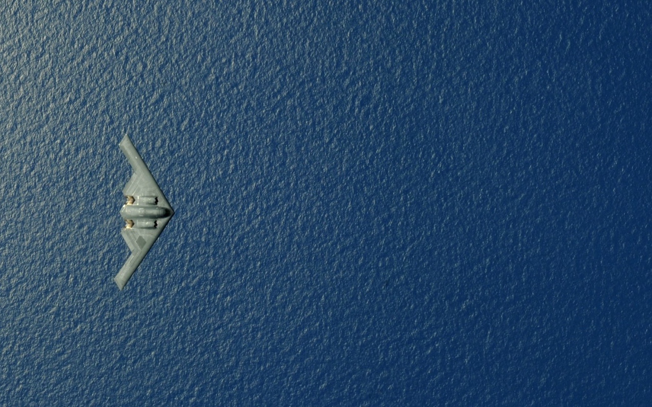 Самолет над водой