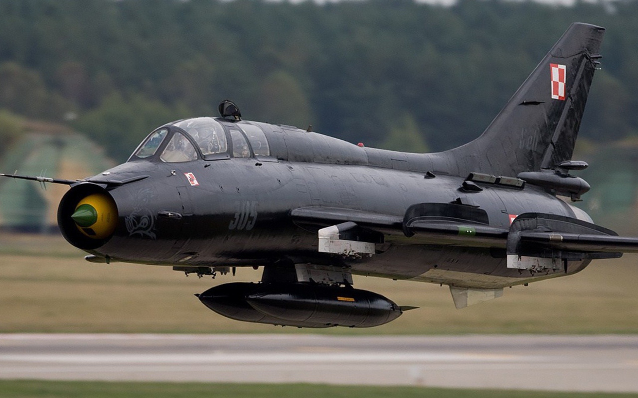 Черный самолет в Польских ВВС