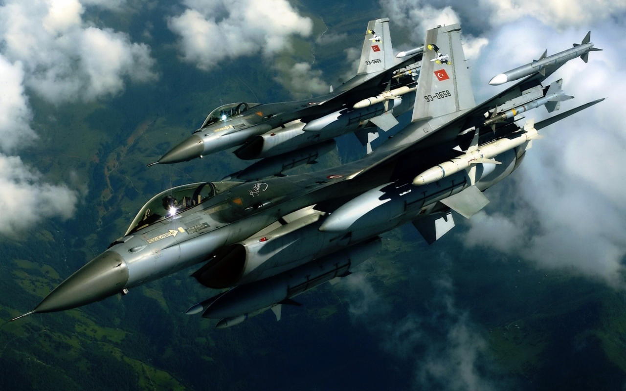 Боевое звено самолетов F-16, ВВС Турции