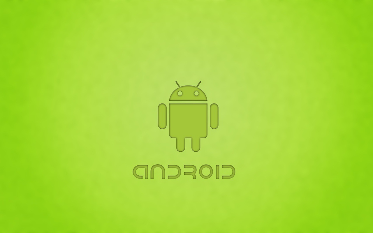 Фигурка Андроид, зеленый фон