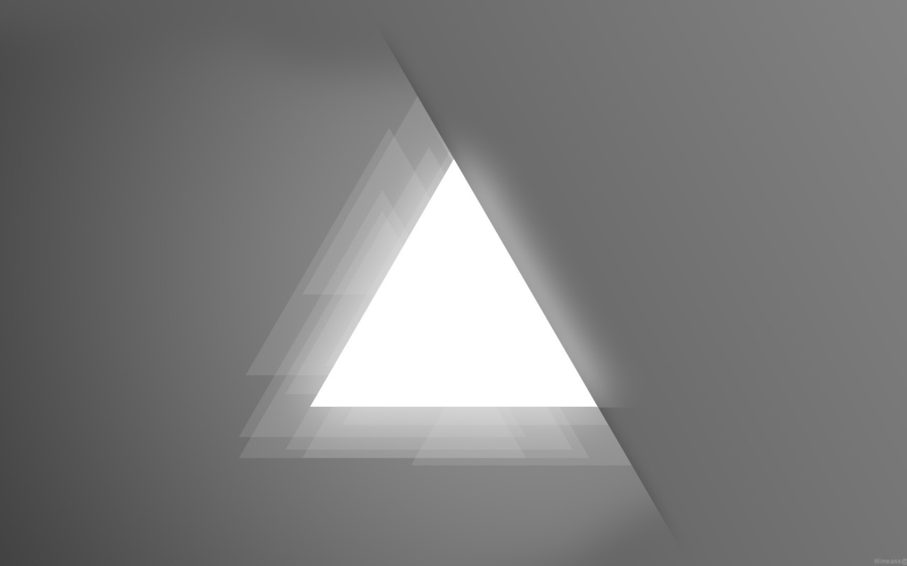 Светлый треугольник, серый фон