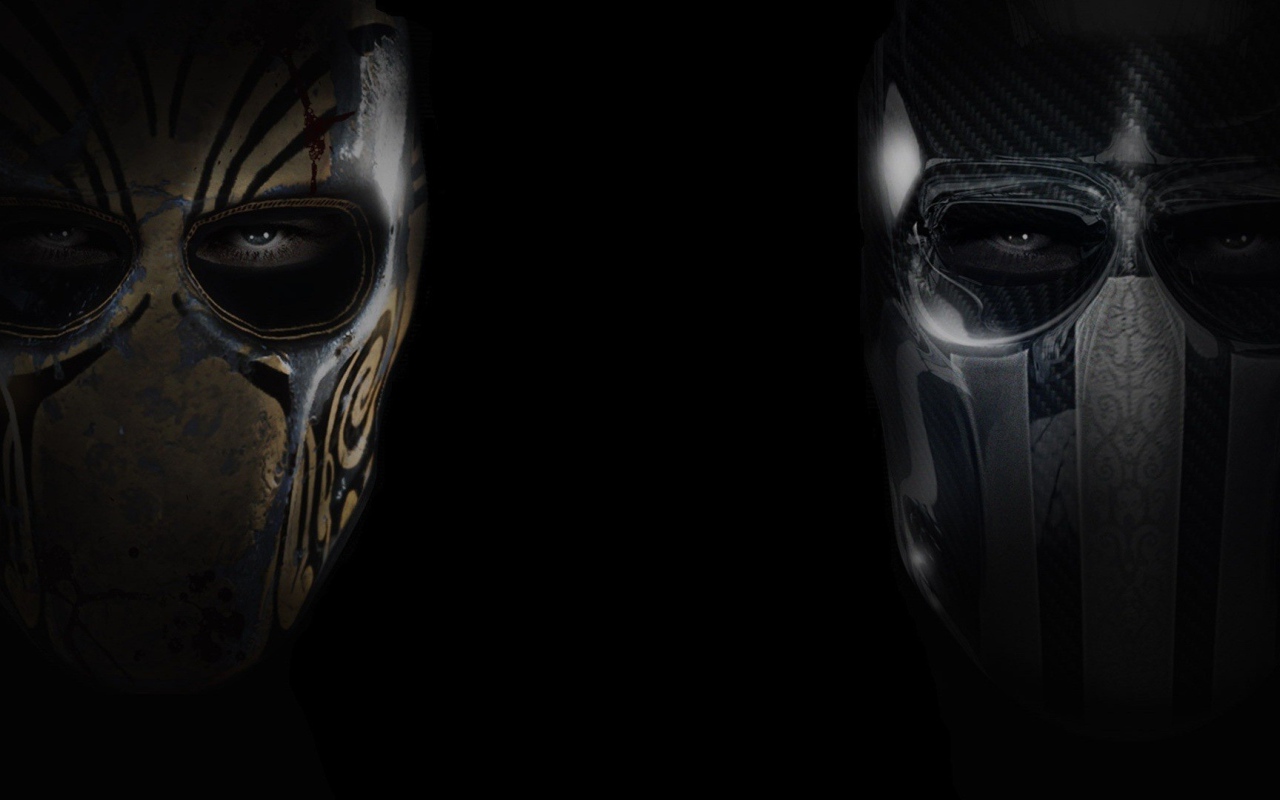 Два лица в масках, черный фон