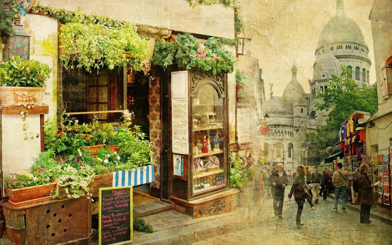 Цветочная лавка на одной из улиц Парижа