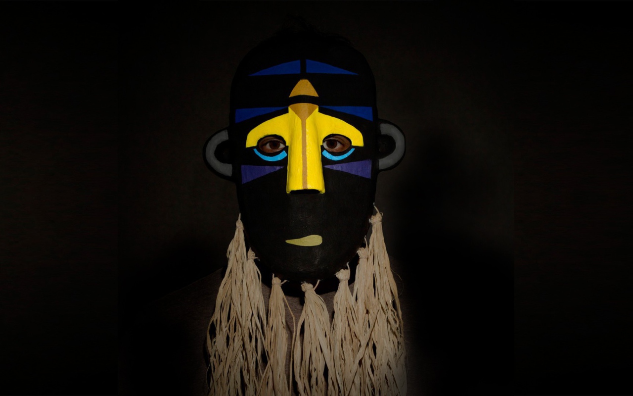 Маска аборигена из Африки