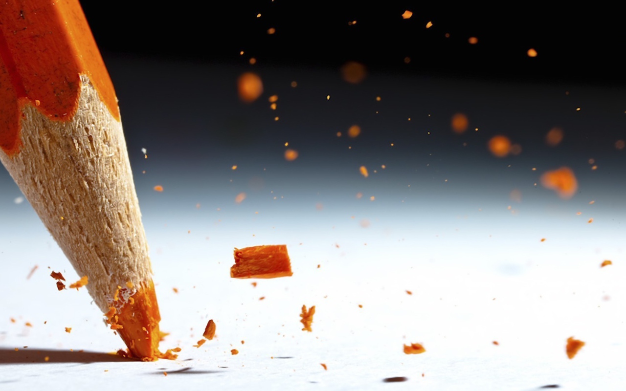 Крупный план оранжевого карандаша