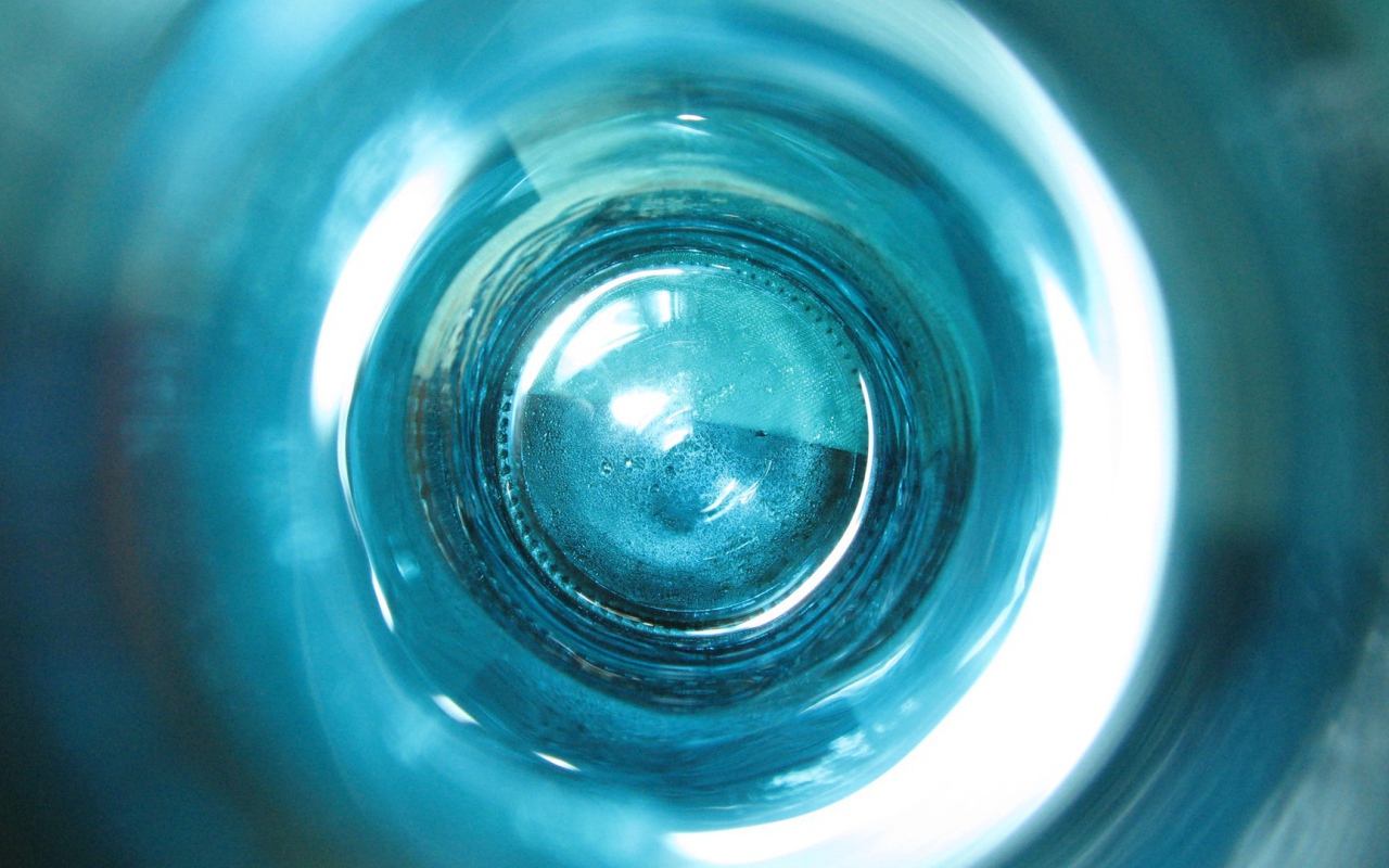 Дно стеклянного сосуда