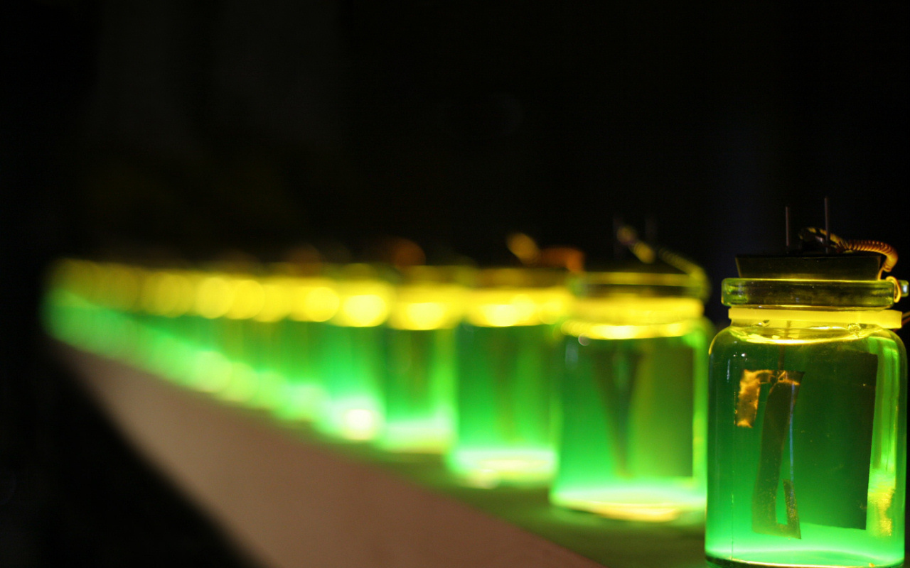 Ряд баночек 