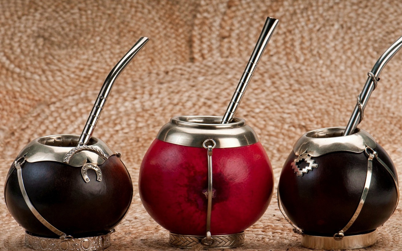 Сосуды из парагвайского дерева