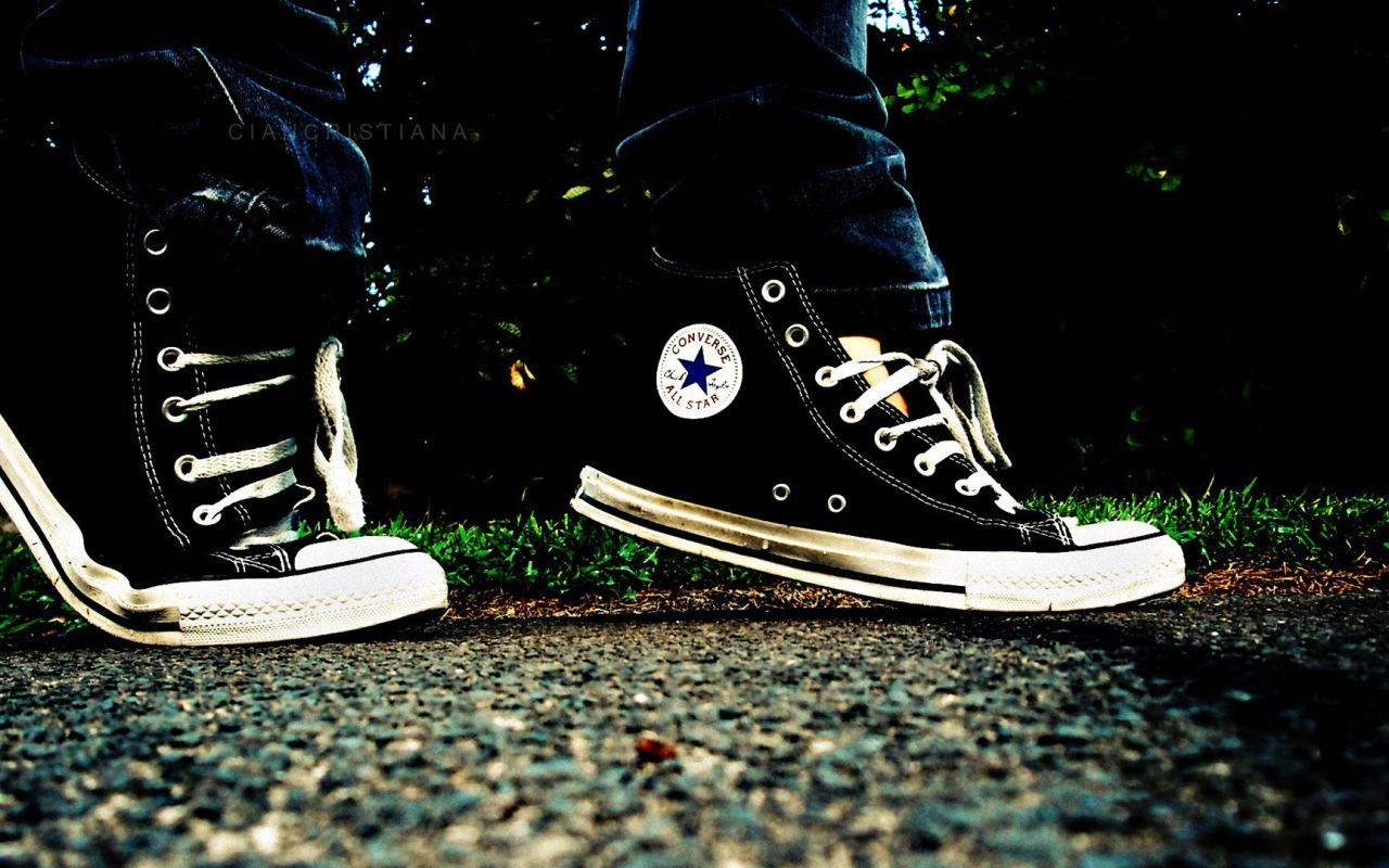 Прогулка в кедах Converse