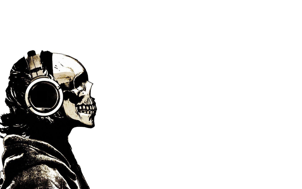 Лысый череп в наушниках