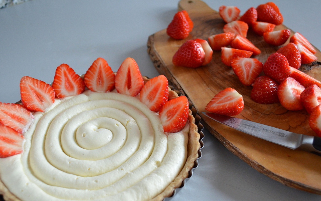 Приготовление клубничного пирога