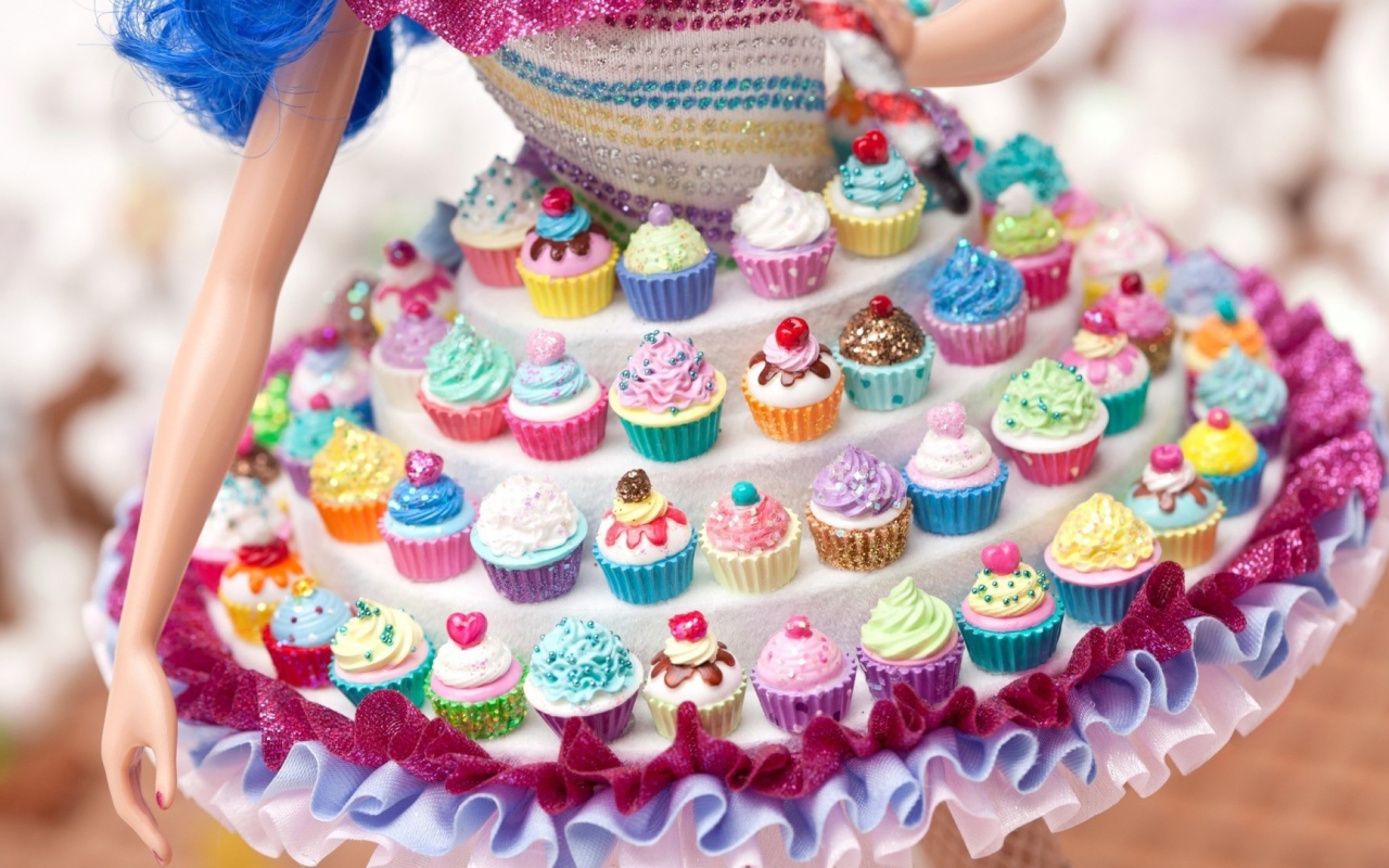 Платье из кексов