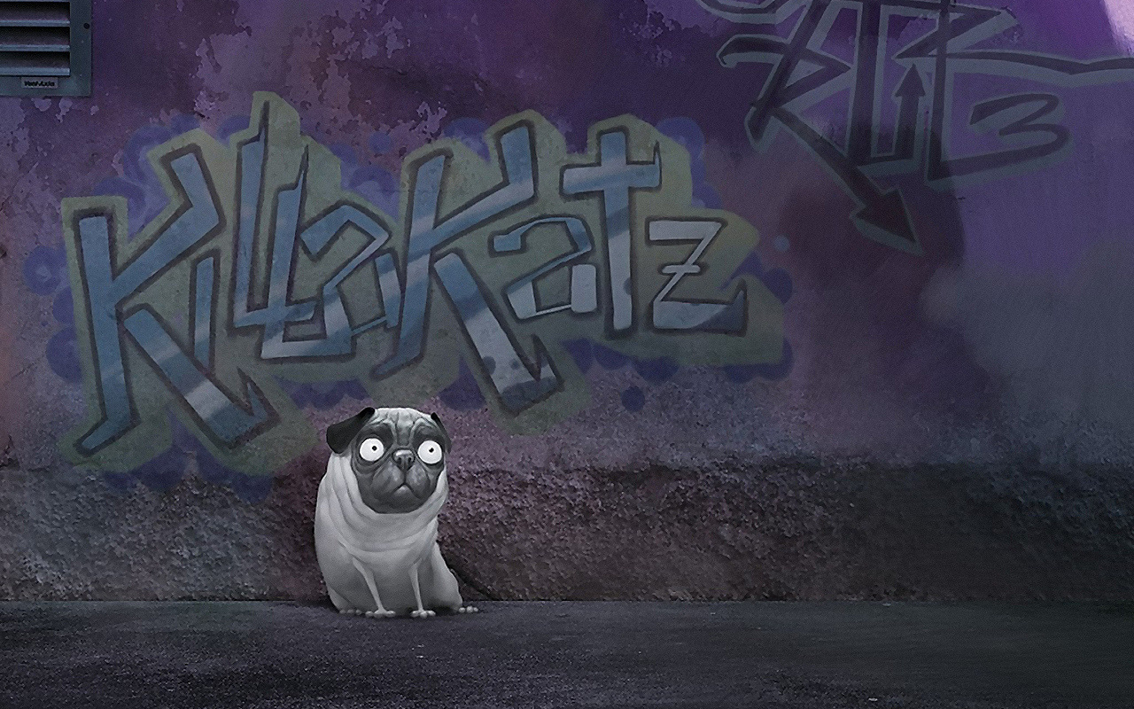 Собака около стены с надписью