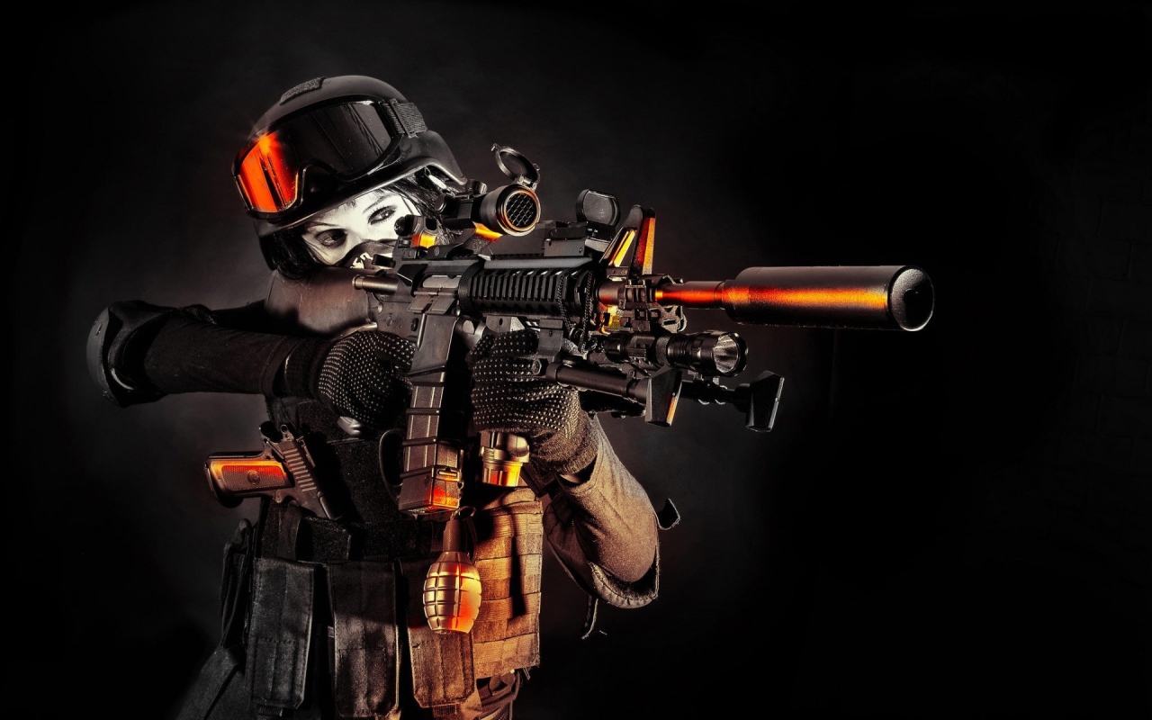 Солдат спецназа девушка