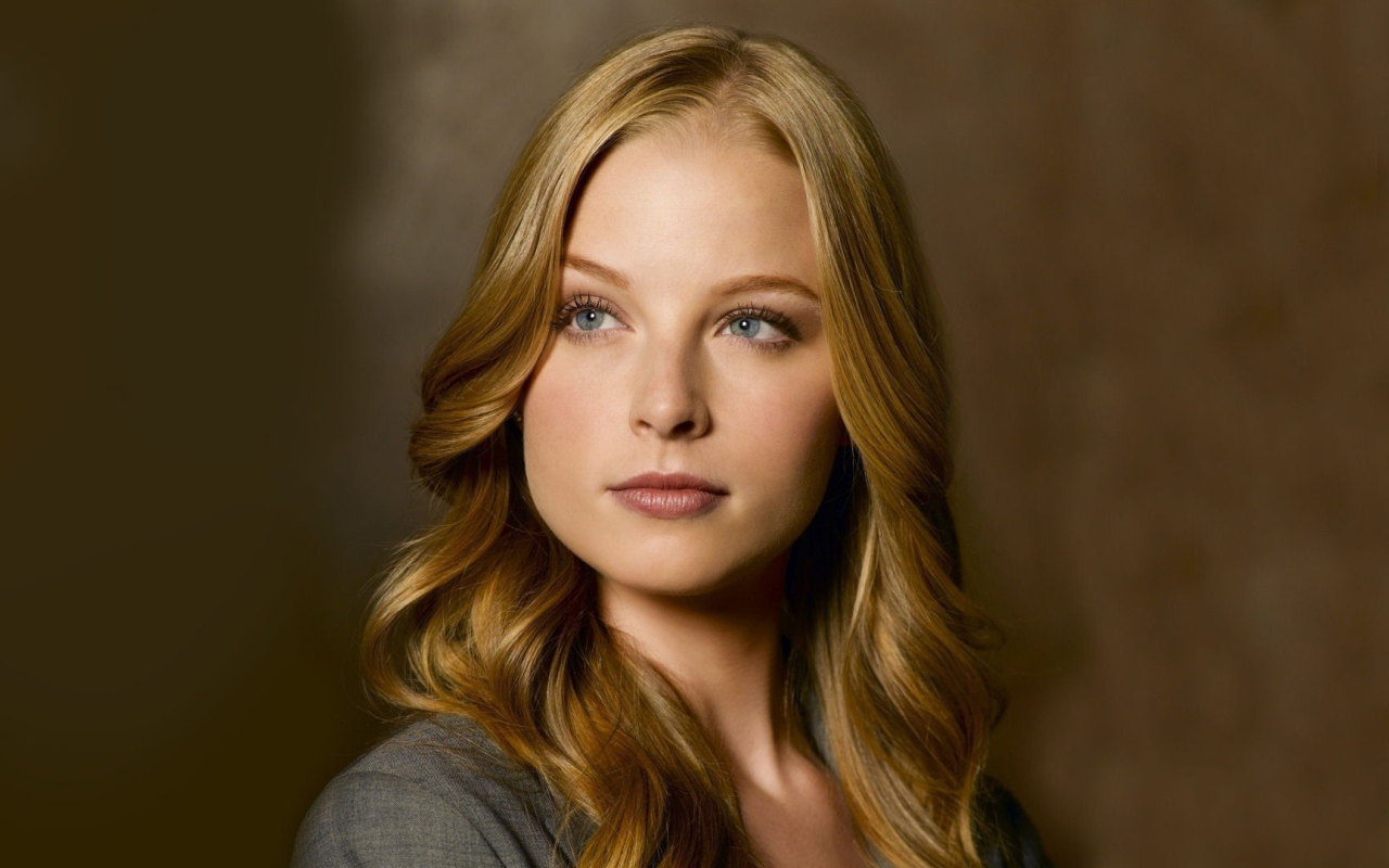 Модель блондинка Рейчел Николс