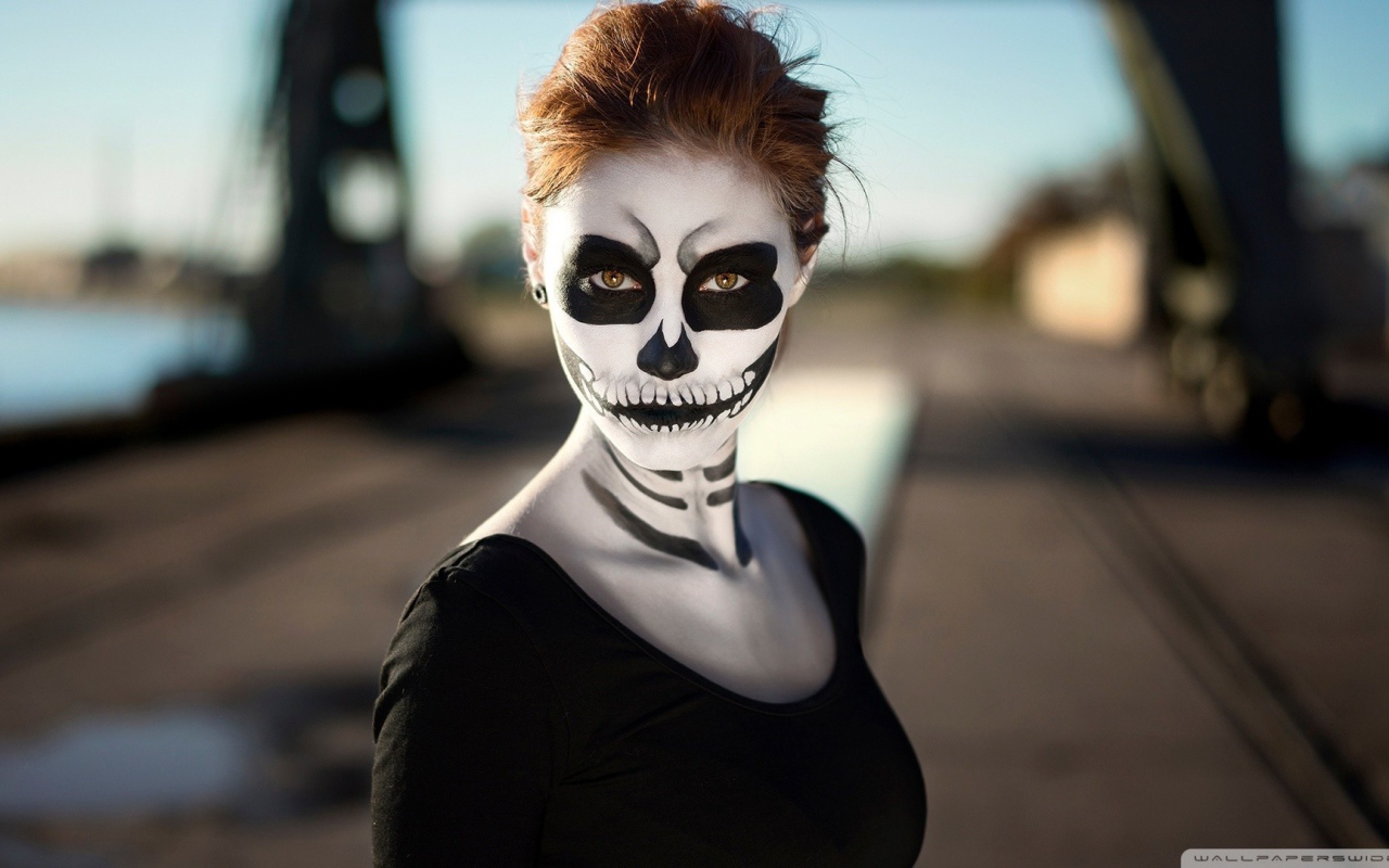 Боди арт на лице у девушки