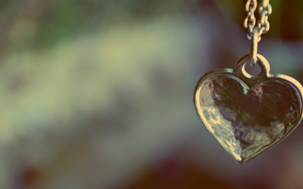 Кулон из железа в форме сердца