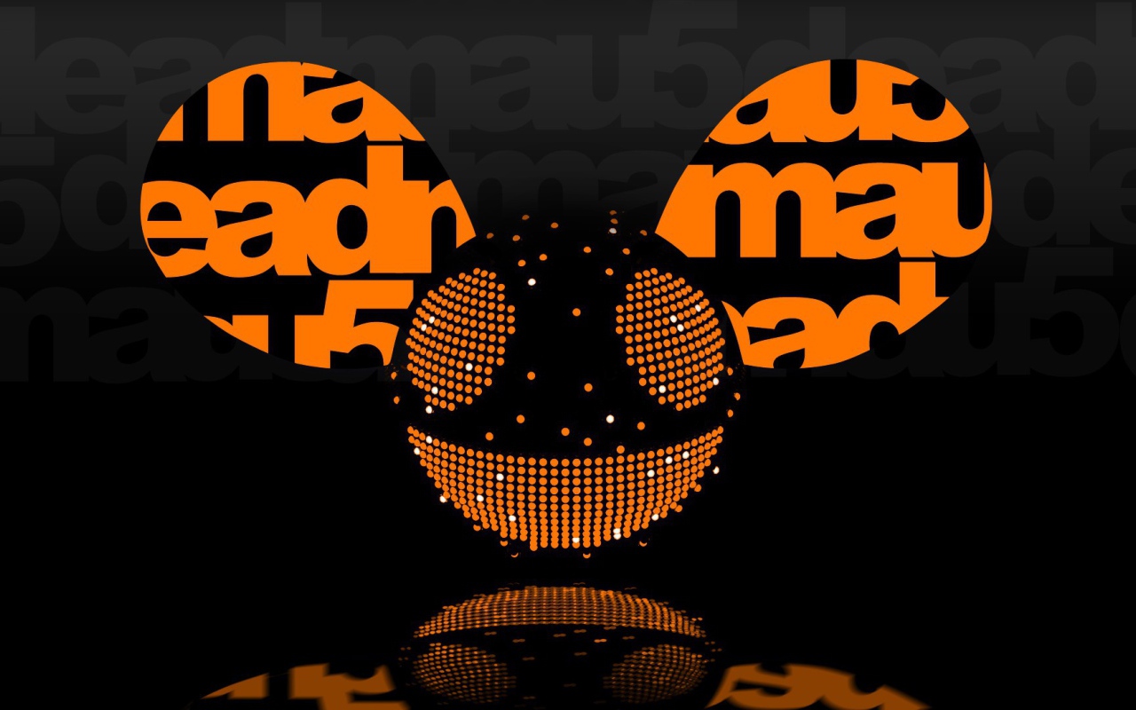 Оранжевый диджей deadmau5